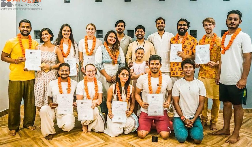 Best 200 Hour Yoga Teacher Training in Rishikesh India