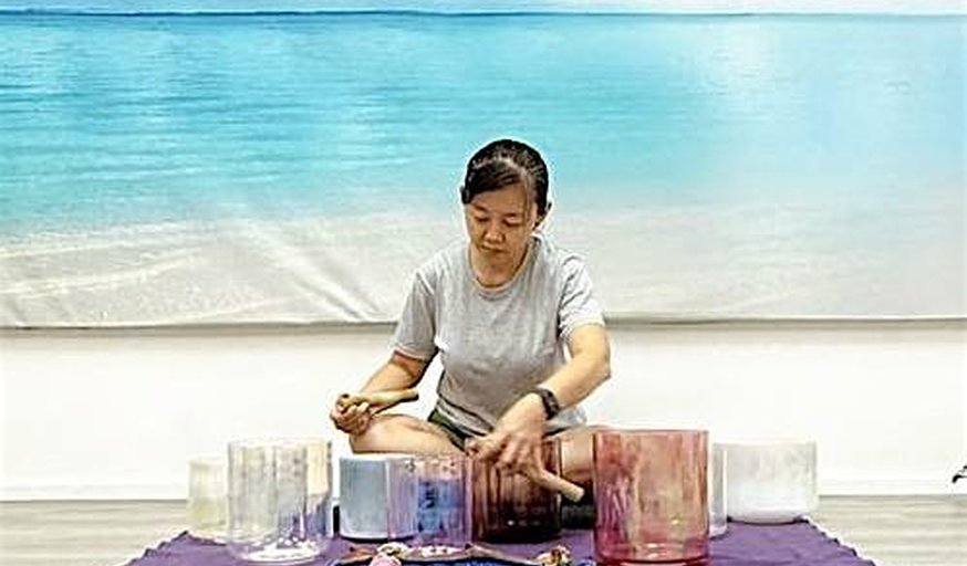 Chakra Balancing with Alchemy Crystal Singing Bowls with Jaslyn