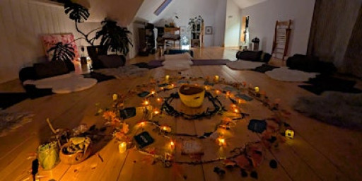 The Wolf Pack: Singing Roots Women's Therapeutic Singing Circle