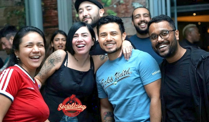 Socializing main event! At "COCO LOUNGUE"