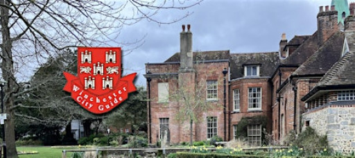 Christmas at Abbey House, Winchester guided tour