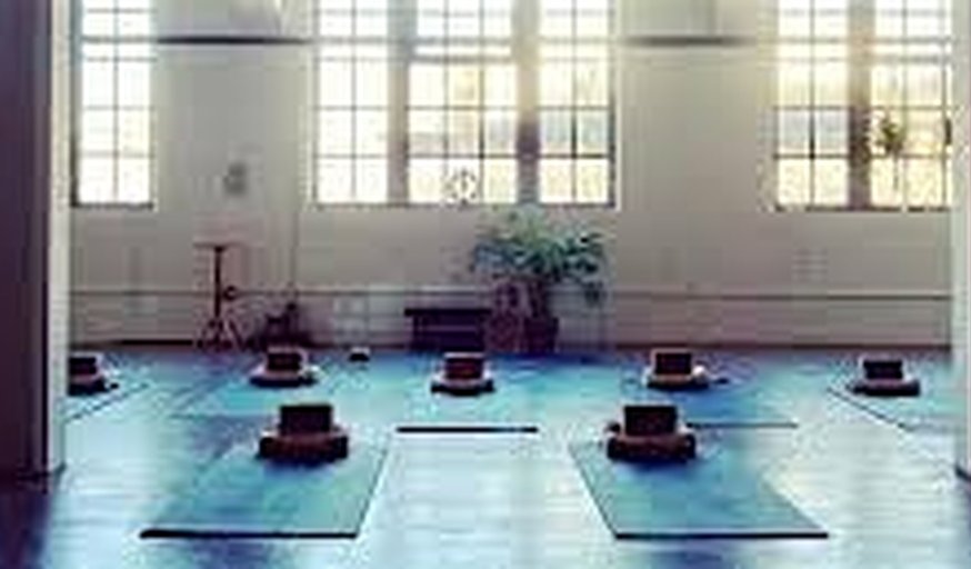 Falling Inwards -Autumn Equinox Yin Yoga , Sound & Cacao .