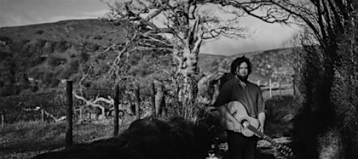Toby Hay - New music for the 6 and 12 string guitar