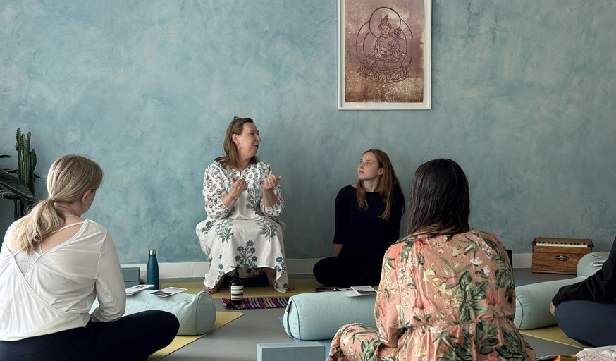 Into the Quiet: Reiki & Restorative Yoga with Georgina & Ochre