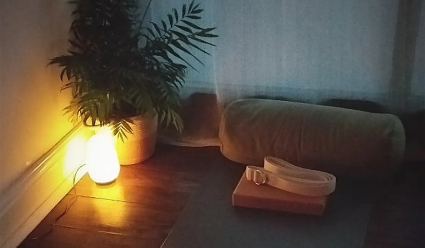 FREE Restorative Yoga for People Living with Cancer