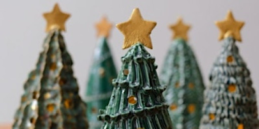 Clay Christmas Tree Light sculpture