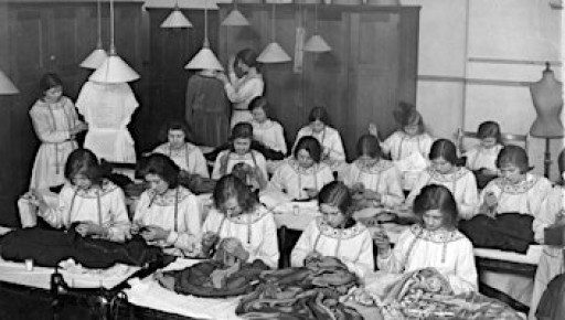 LCF Archives Display ‘Story of a Smock’ Design Workshop