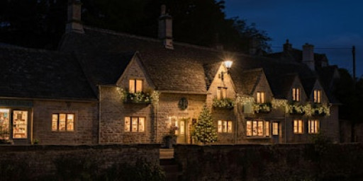 Festive Christmas Shopping at Eleven Bibury