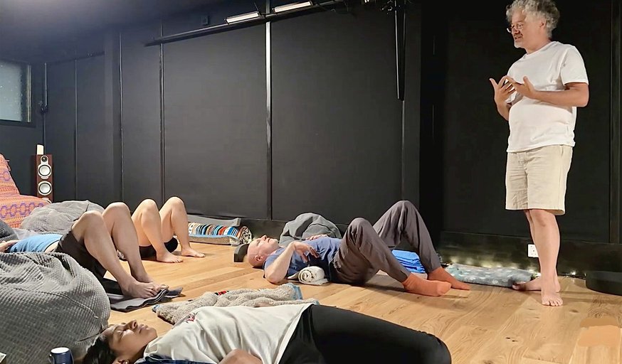Unwind Your Spine @ OM Yoga Show - Free yoga therapy taster class