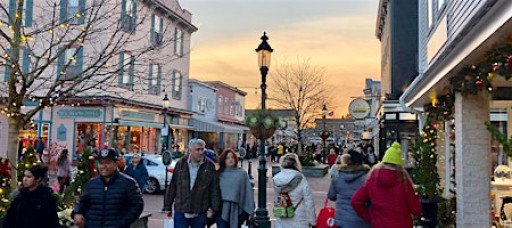 Girlfriends' Weekend - Special Holiday Edition