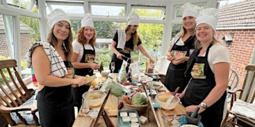 Thai cooking class evening (10 Space available)