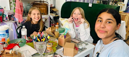 Kids Make Art - weekly creative art class for kids and families