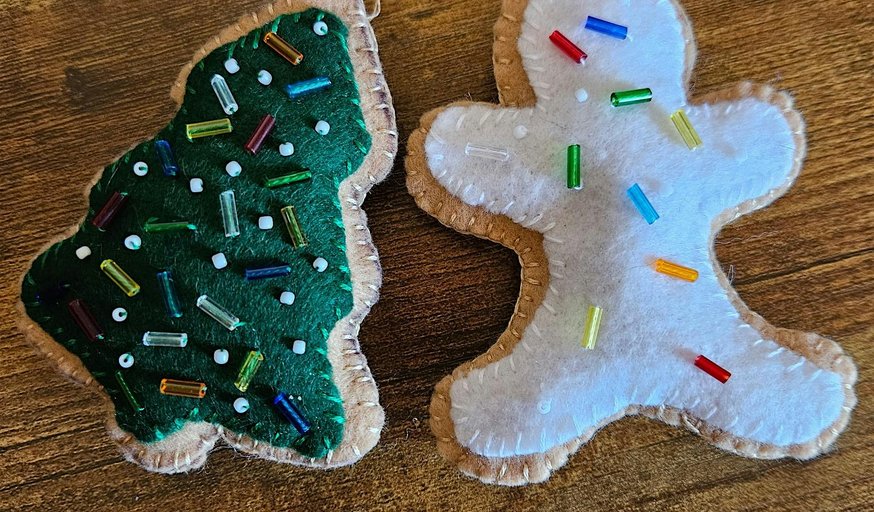Community Art Day: DIY Felt Holiday Cookie Ornaments
