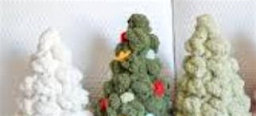 Hand Knitting Chunky Tree Pillows