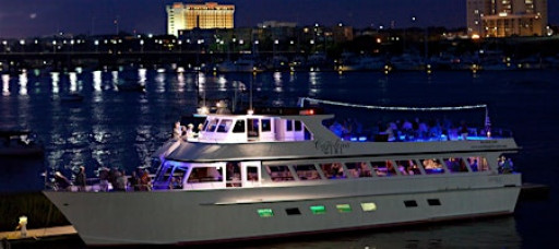 The Carolina Girl Yacht New Years Eve!