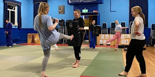 COALVILLE Ladies Only Kickboxing 6-week Beginners Course! Sunday 6:00pm