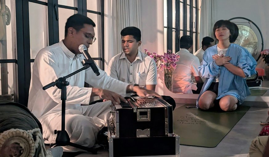Kirtan: Musical Meditation for Your Busy Mind (Raffles Place)