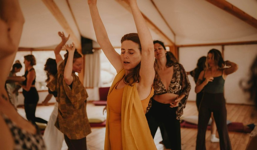 AWAKENING THE FEMININE TEMPLE: A JOURNEY INTO EMBODIMENT & SENSUAL PRESENCE