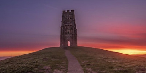 RETURN TO THE LIGHT — A weekend New Year Retreat in Glastonbury