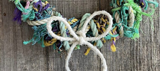 Repurposed Fishing Rope Wreath Crafting