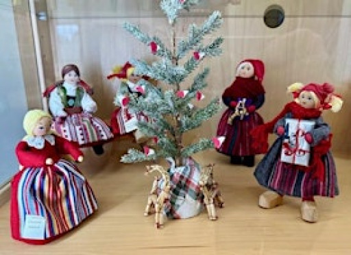 Charlotte Weibull Dolls Puzzle Competition