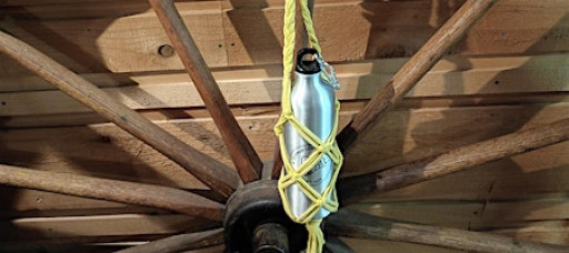 Macramé Water Bottle Holders (Using T-Shirt Yarn!)