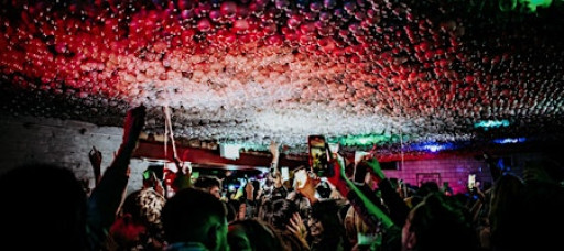 Late Editions: Residents Rave