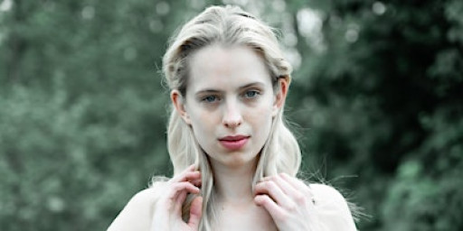 Learn & Practise Outdoor Portrait Photography with a Model