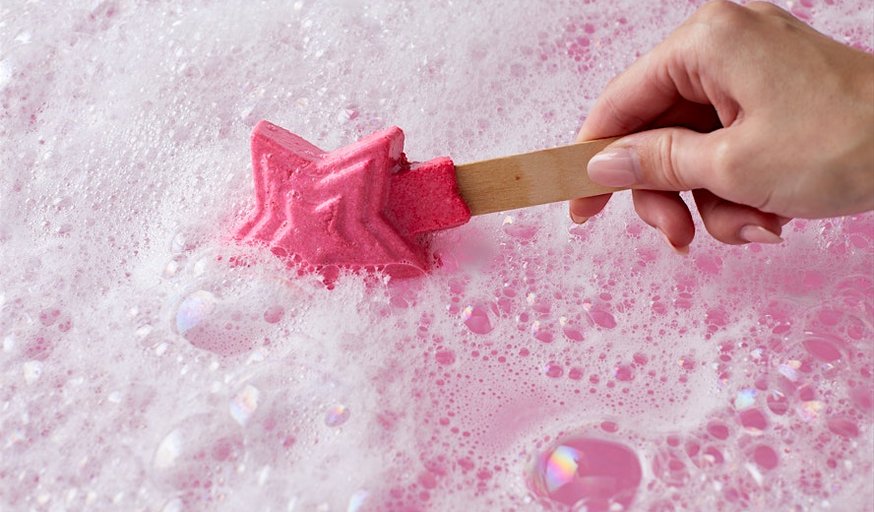 LUSH SUNDERLAND- Snow Fairy Magic Wand Bubble Bar Making- Fri 9th Jan
