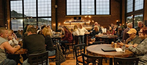 Music On The Mezz with Pat Bono