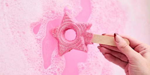 Lush Stirling - Reusable Snow Fairy Wand Bubble Bar Making
