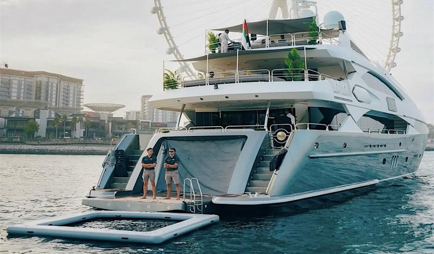 Dubai: Ultimate 5 Stars Super Luxury Yacht Experience, 28th Feb