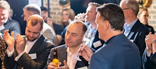 Chicago Tech Startups, Investors, Innovators Networking with Elevator Pitch