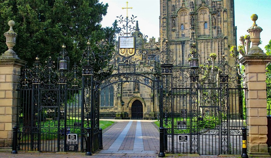 WREXHAM CITY WALKING TOUR