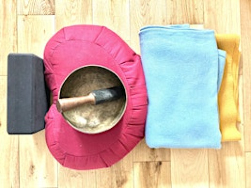 Yin Yoga// Fascial Breath + Emotional Freedom Technique mini-retreat