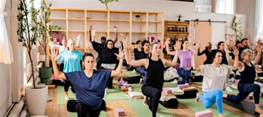 Vinyasa Flow - All Levels (Thu 6:00pm-7:00pm)