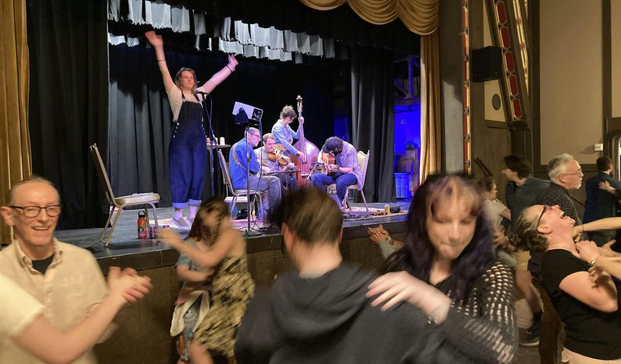 East Bay Square Dance with Robin Fischer, Round Top Stringband